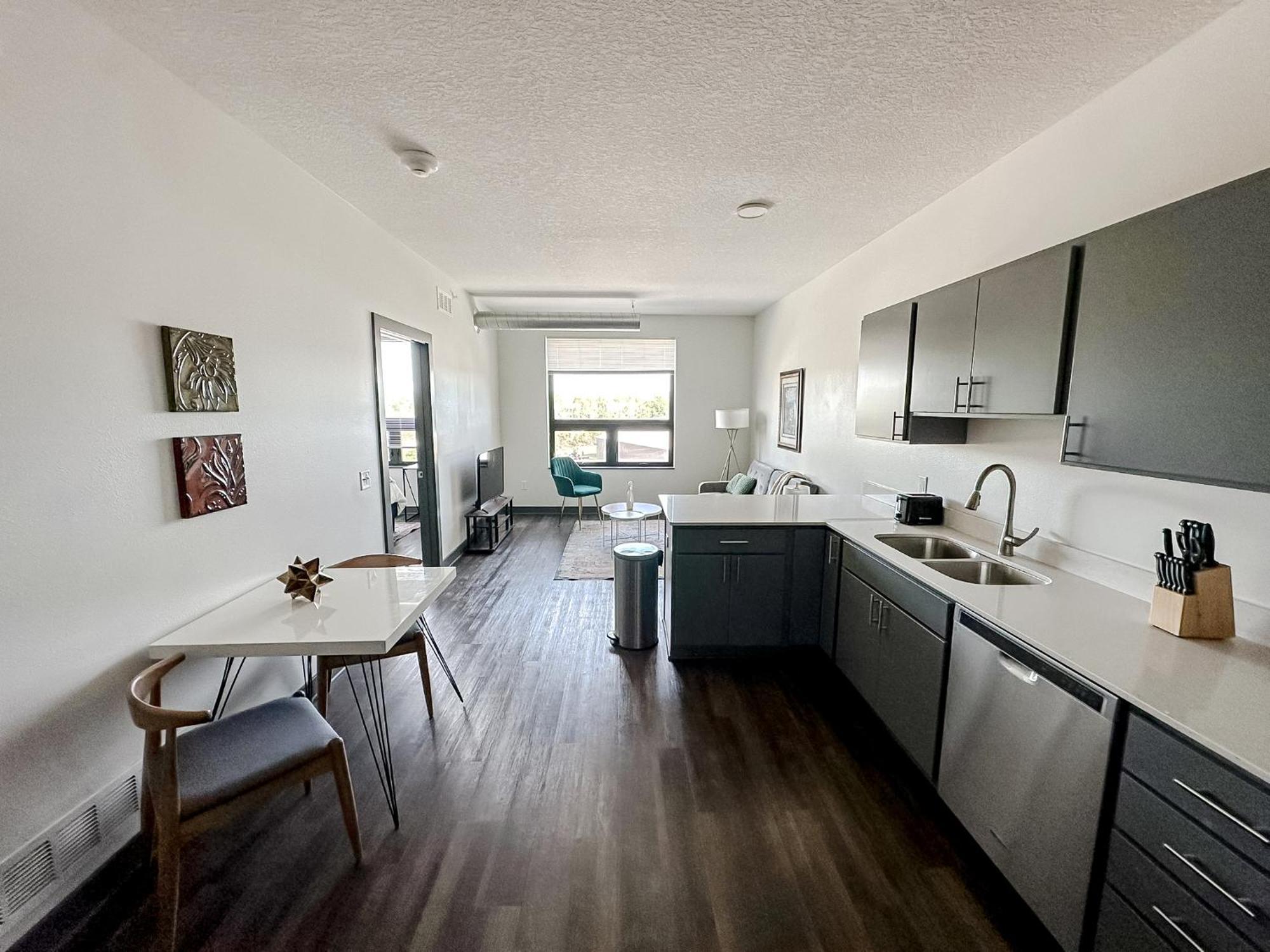 Sleepover 1Bd 1Ba Des Moines Apartments Esterno foto